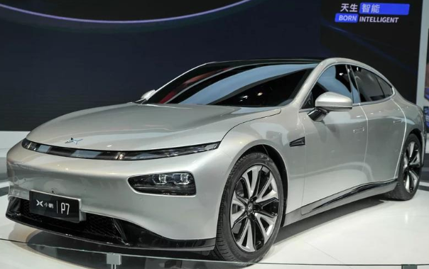 小鵬和蔚來(lái)哪個(gè)好?小鵬為什么比蔚來(lái)便宜很多?