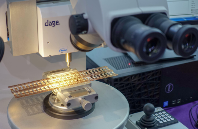 刻蝕機可以代替光刻機嗎?為什么中國生產不了光刻機?